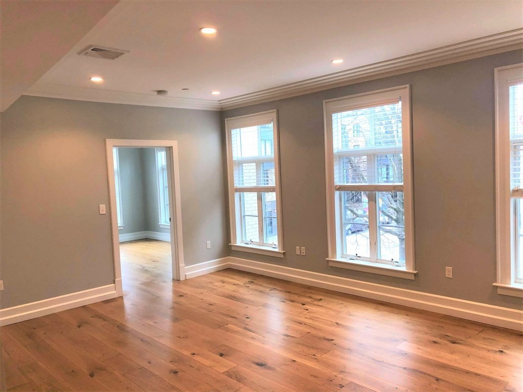 1467 Tremont One Month Free, Boston, Massachusetts 02120