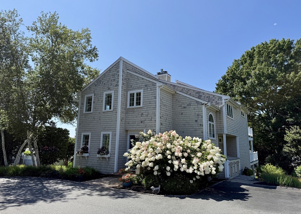 48 Wilson St, Dartmouth, Massachusetts 02748