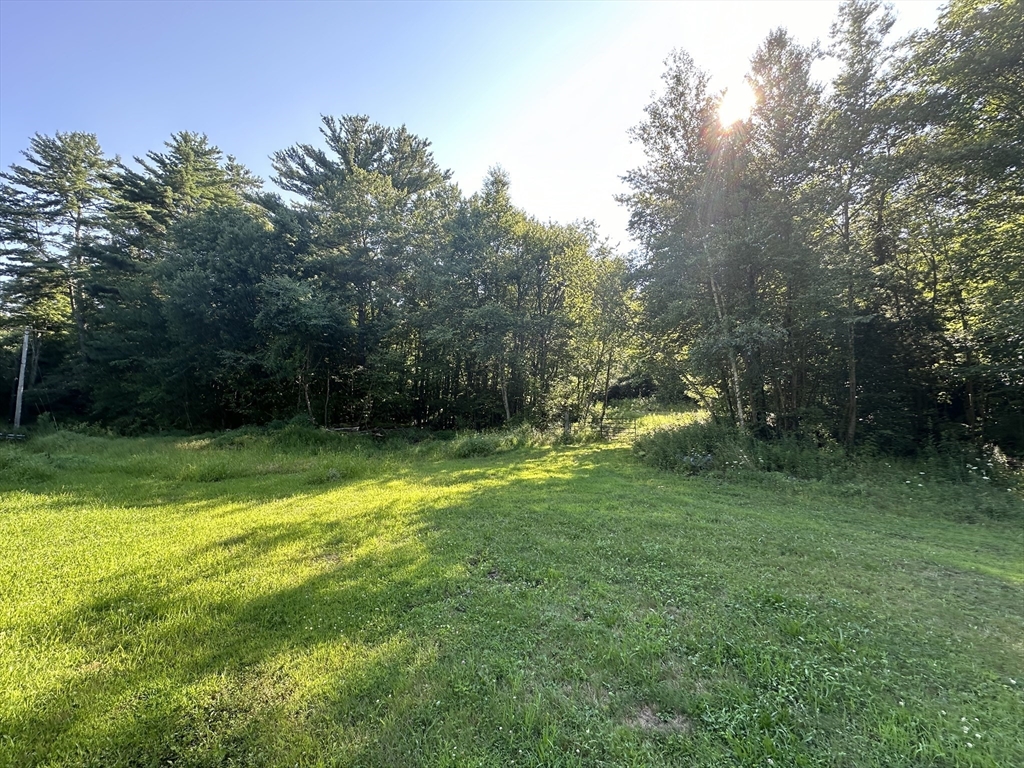 Lot 3 Brimfield Road, Warren, Massachusetts 01083