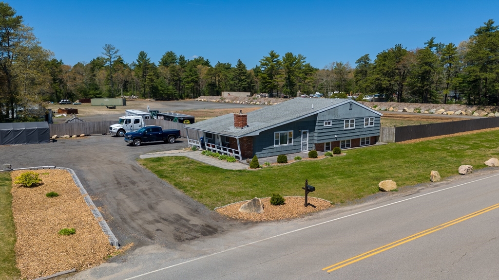 19 County Road, Rochester, Massachusetts 02770