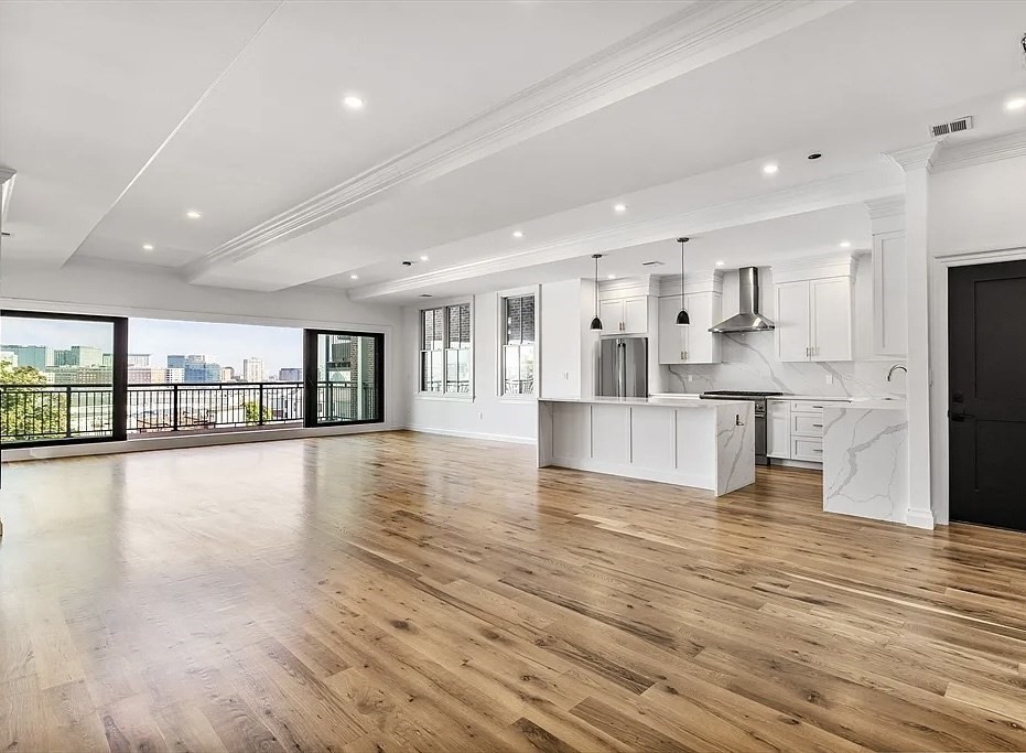 520 East Broadway, Boston, Massachusetts 02127