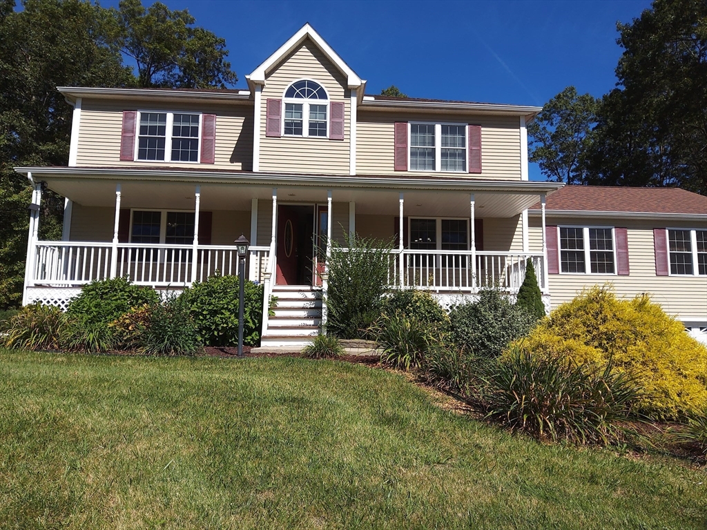 71 Eagle Dr, Dudley, Massachusetts 01571