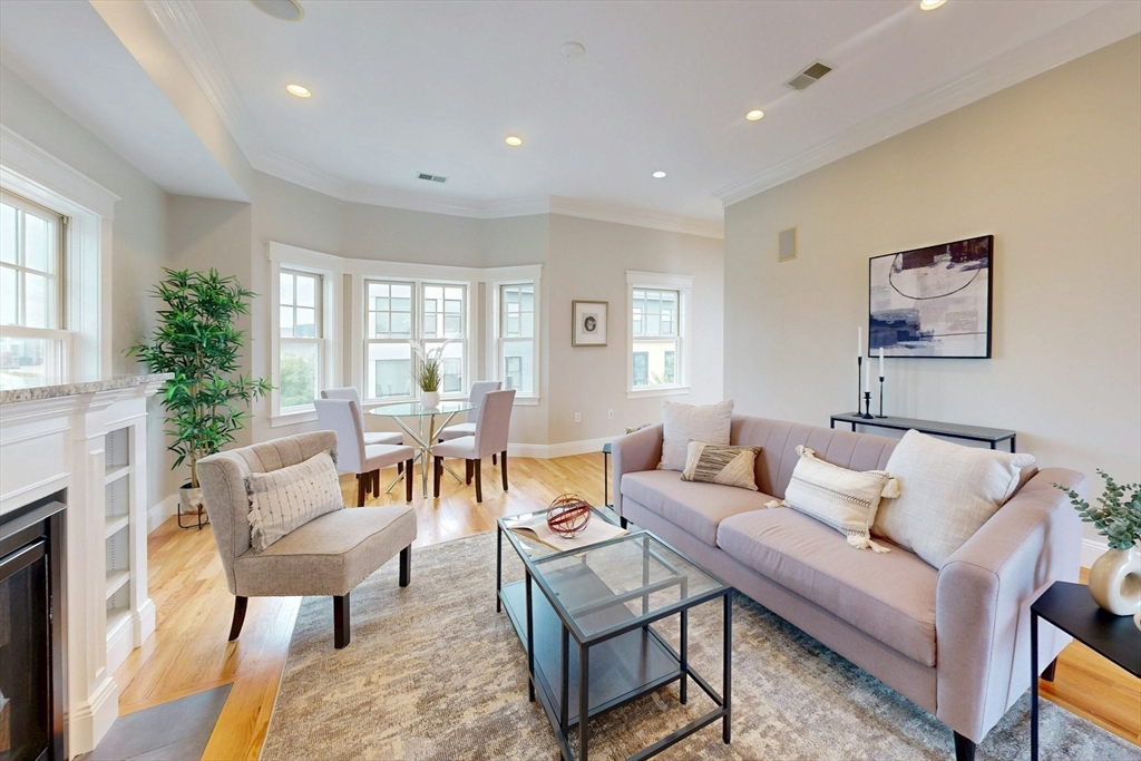 209 W 2nd St, Boston, Massachusetts 02127