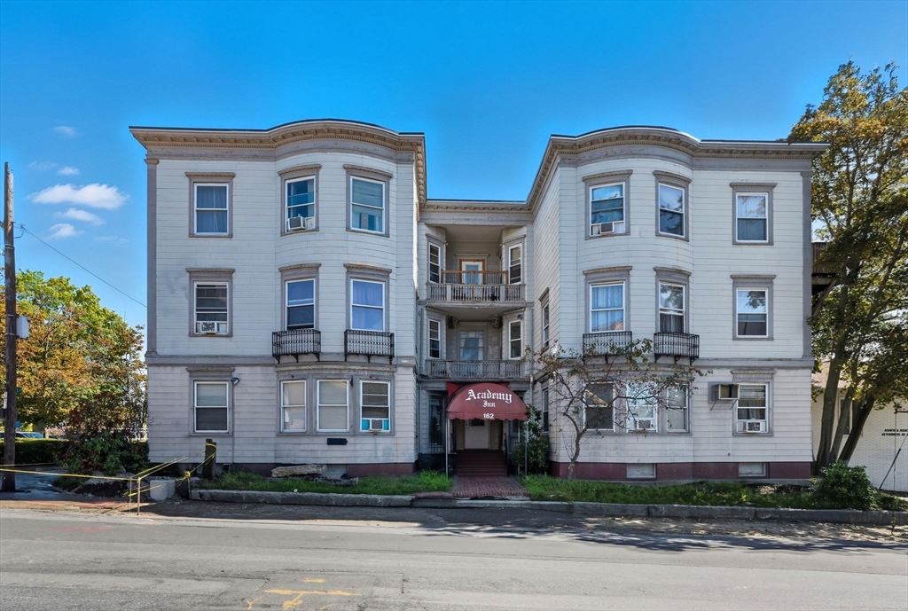 162 Warren Ave, Brockton, Massachusetts 02301