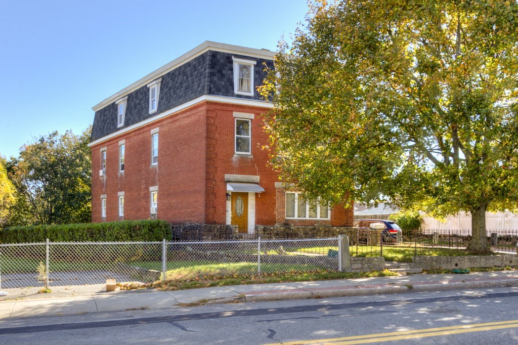 308 Plantation St, Worcester, Massachusetts 01604