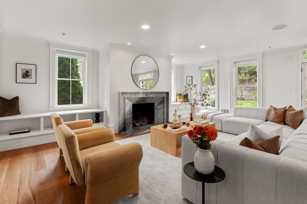 64 Walker St, Boston, Massachusetts 02129