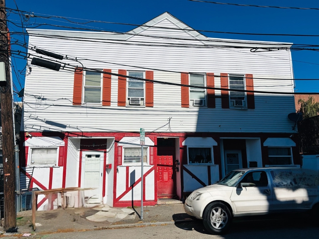 7-11.5 Felton Street, Waltham, Massachusetts 02453