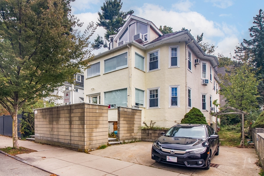 234-236 Huron Avenue, Cambridge, Massachusetts 02138