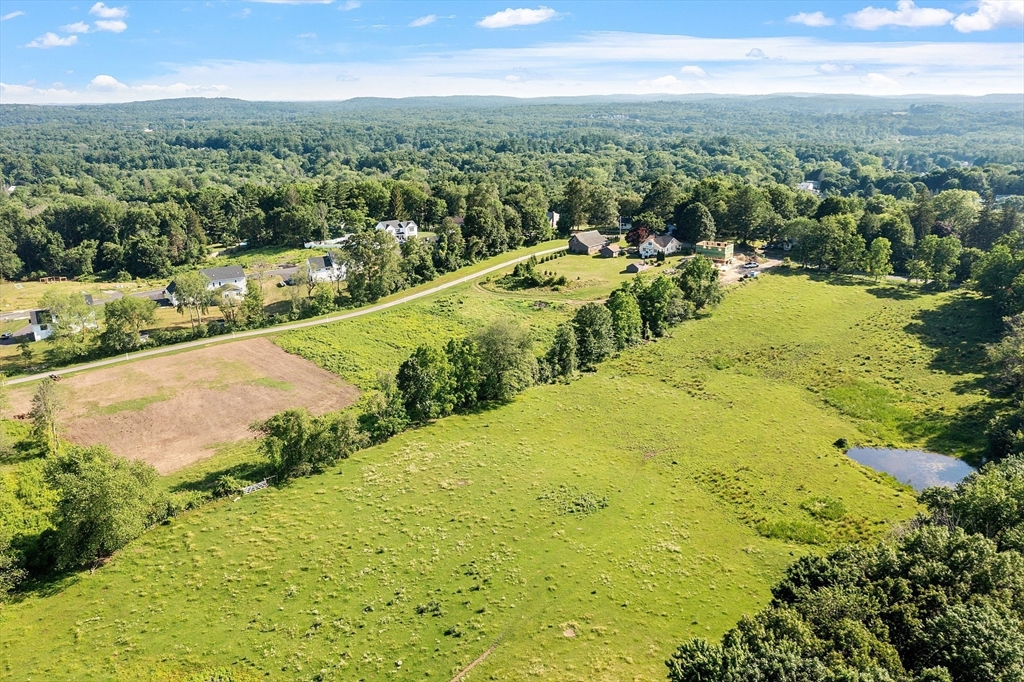 98 King St, Groveland, Massachusetts 01834