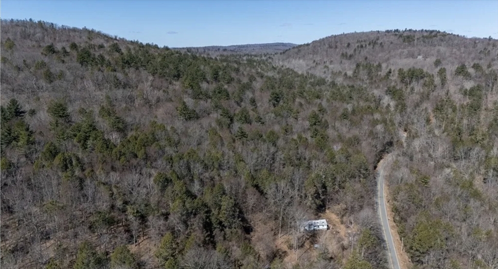 46 Bromley Rd, Huntington, Massachusetts 01050