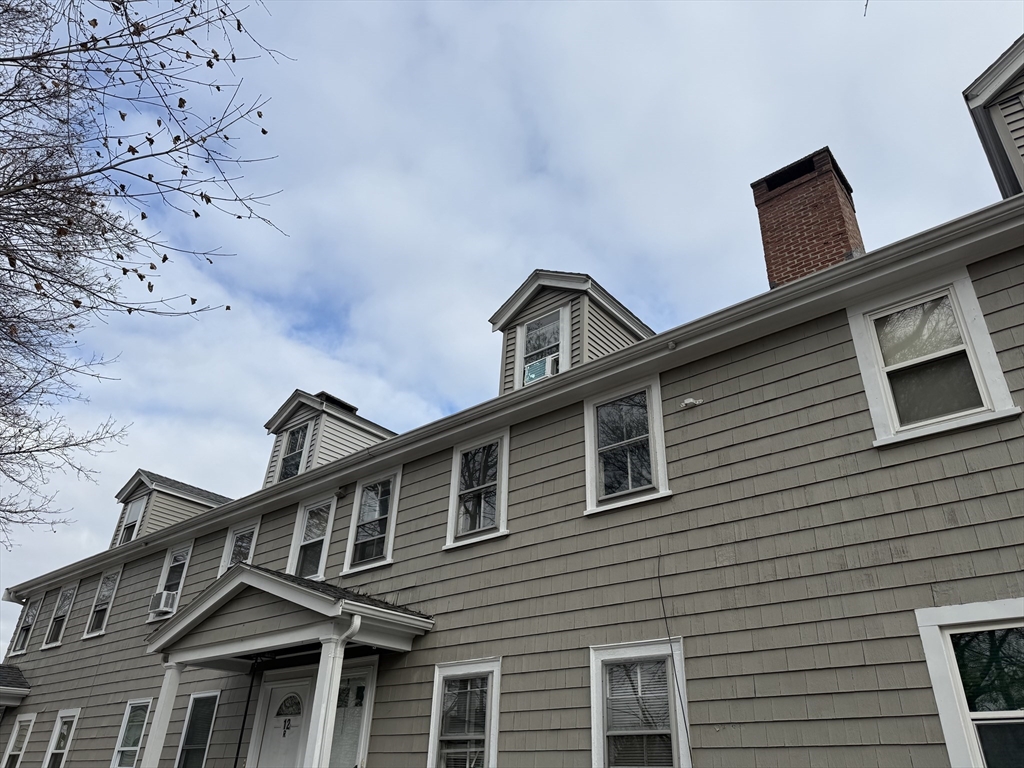 8-14R Temple St, Boston, Massachusetts 02126