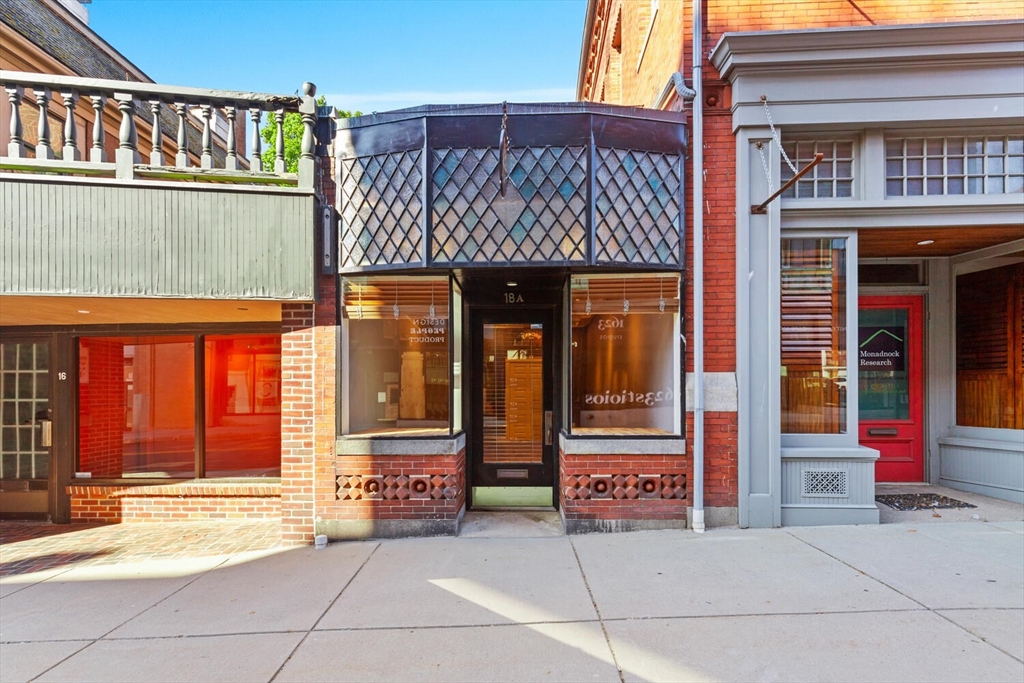 18 Pleasant St, Gloucester, Massachusetts 01930