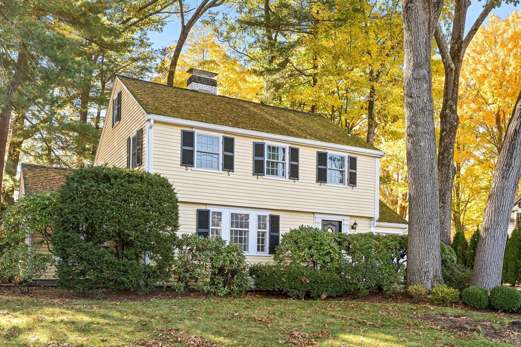 32 Wall St, Wellesley, Massachusetts 02481