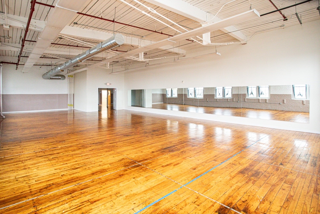 145 Globe St, Fall River, Massachusetts 02724