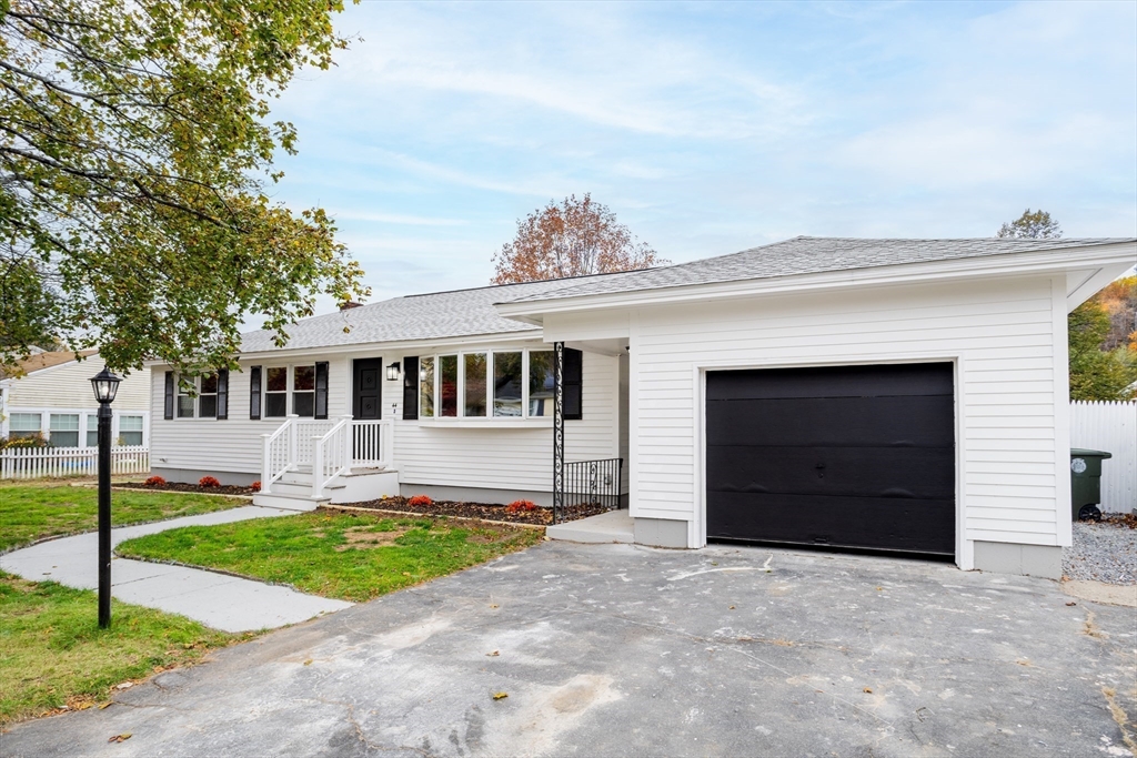 44 Old Brook Rd, Leominster, Massachusetts 01453