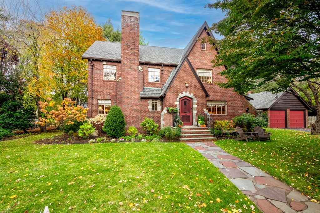 8 Felsdale Close, Winchester, Massachusetts 01890