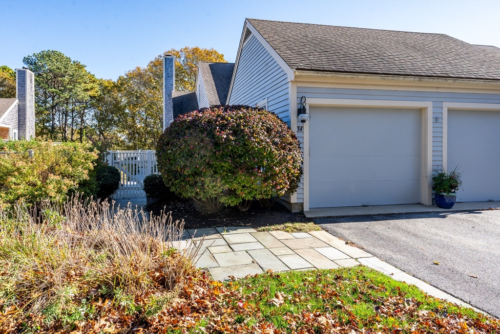 34 Kates Path, Yarmouth, Massachusetts 02675