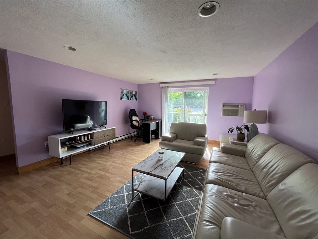 25 Greentree Ln, Weymouth, Massachusetts 02190