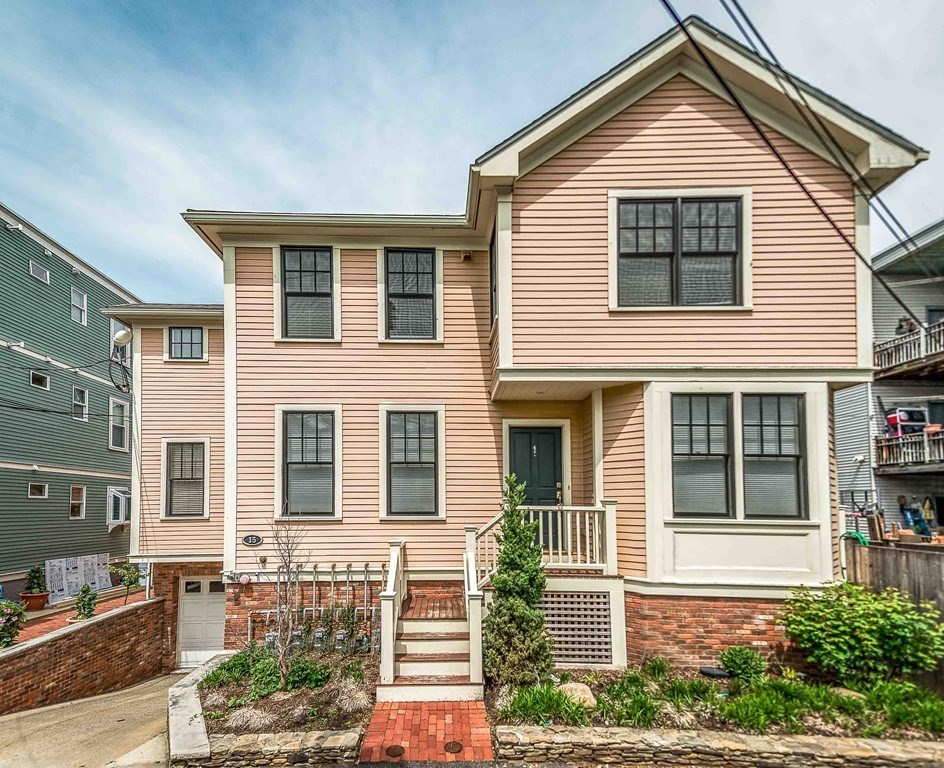 15 York Place, Cambridge, Massachusetts 02141