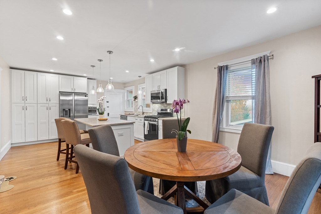 14 Hood St, Newton, Massachusetts 02458