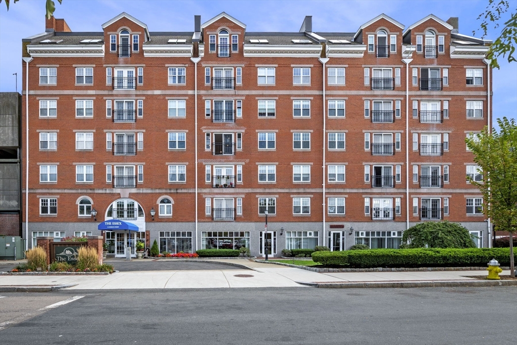 11 Church St, Salem, Massachusetts 01970