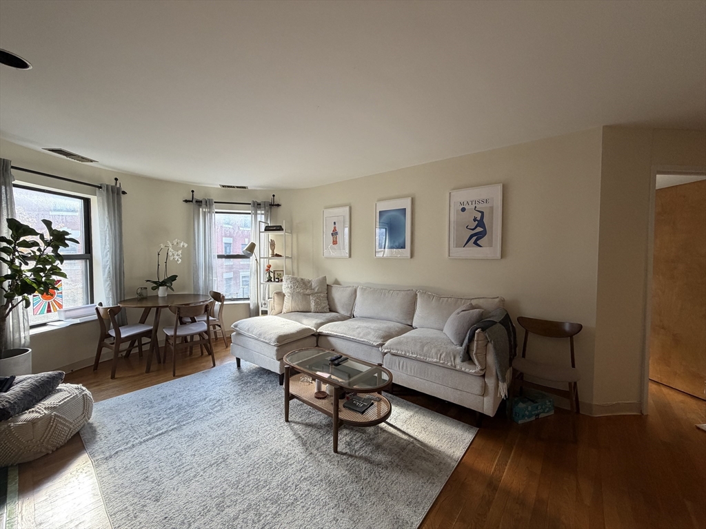 103 Gainsborough, Boston, Massachusetts 02115