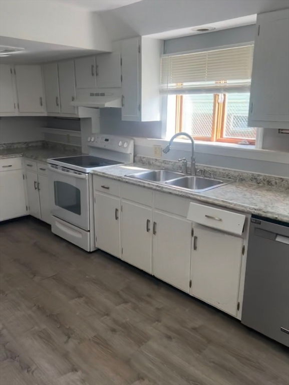 88 Almy St, Fall River, Massachusetts 02720