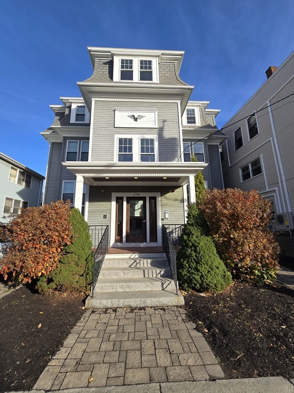 214-216 E Eagles St, Boston, Massachusetts 02128