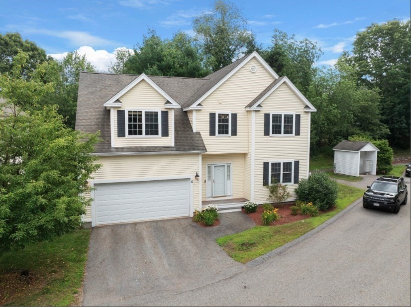 5 Equestrian Lane, Chelmsford, Massachusetts 01824
