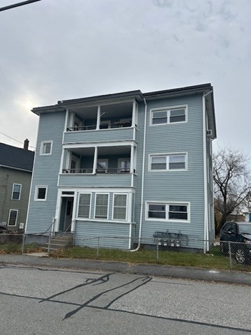 31 Goddard St, Webster, Massachusetts 01570