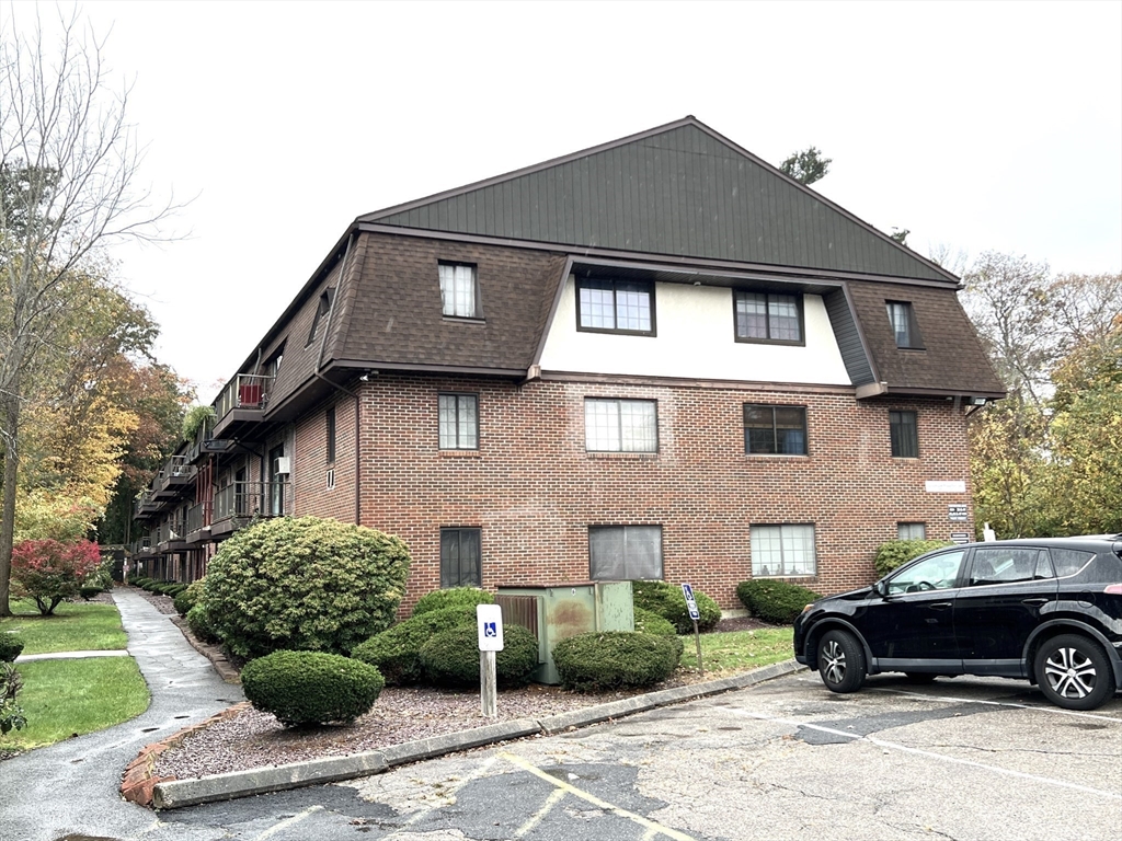 43 West St, Randolph, Massachusetts 02368