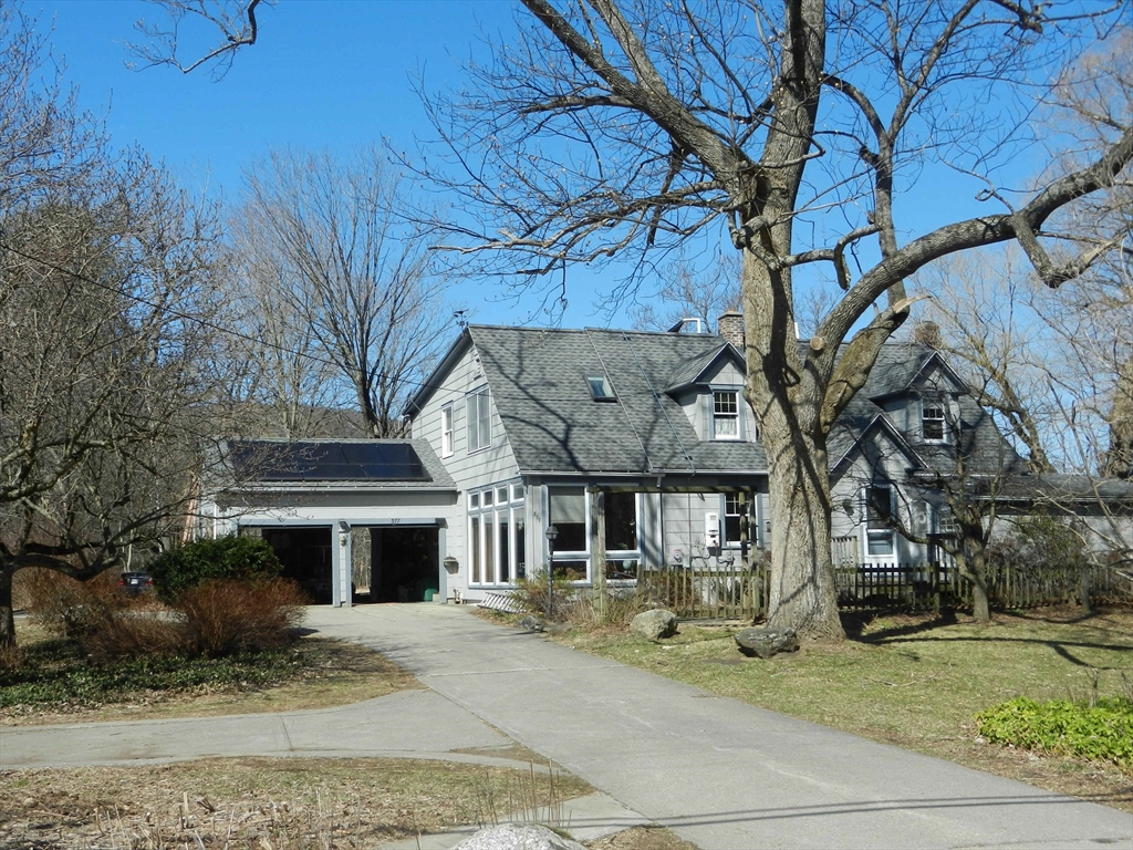 377 N Loomis St, Southwick, Massachusetts 01077