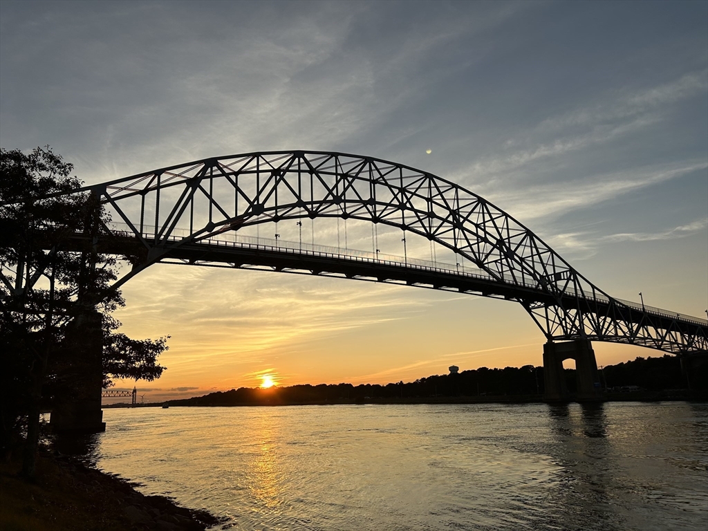 90-92 Sandwich Rd, Bourne, Massachusetts 02532