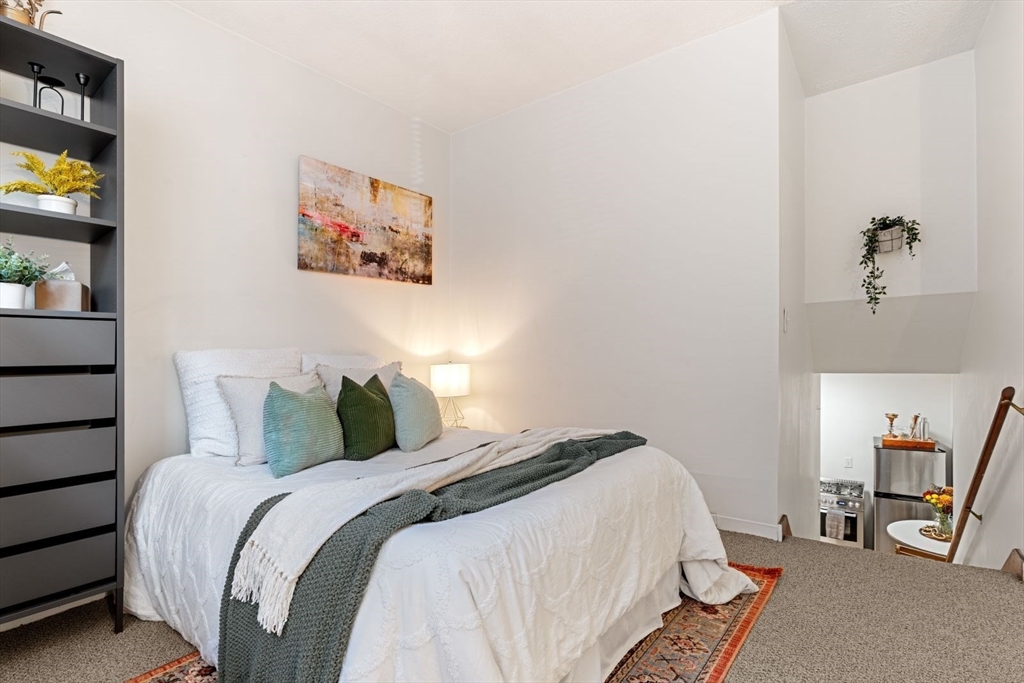 46 Lewis St, Boston, Massachusetts 02113, 1 Bedroom Bedrooms, 3 Rooms Rooms,1 BathroomBathrooms,Residential Lease,For Rent,Lewis St,73455763