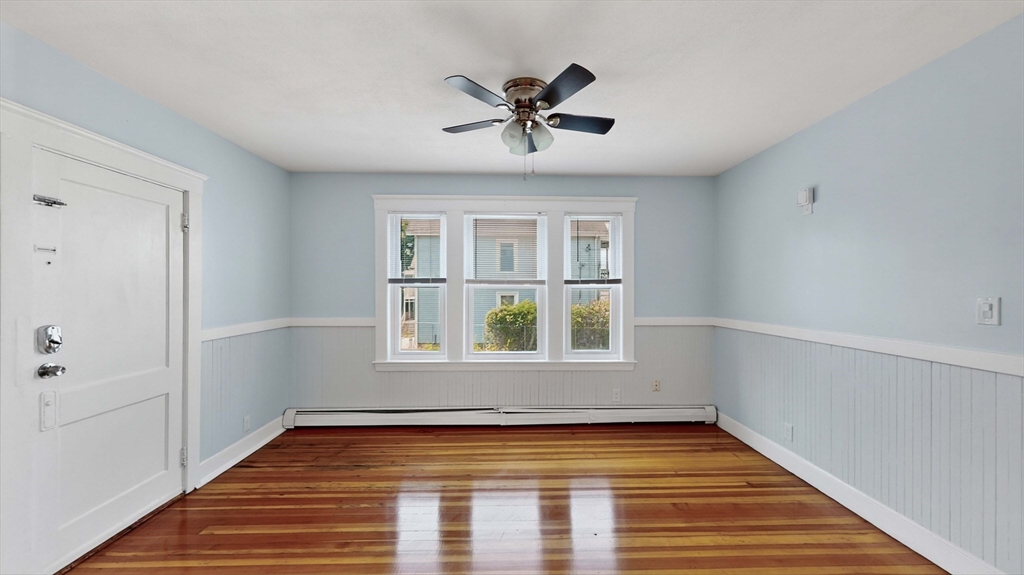 5A Ropes, Salem, Massachusetts 01970, 3 Bedrooms Bedrooms, 5 Rooms Rooms,1 BathroomBathrooms,Residential Lease,For Rent,Ropes,73459759