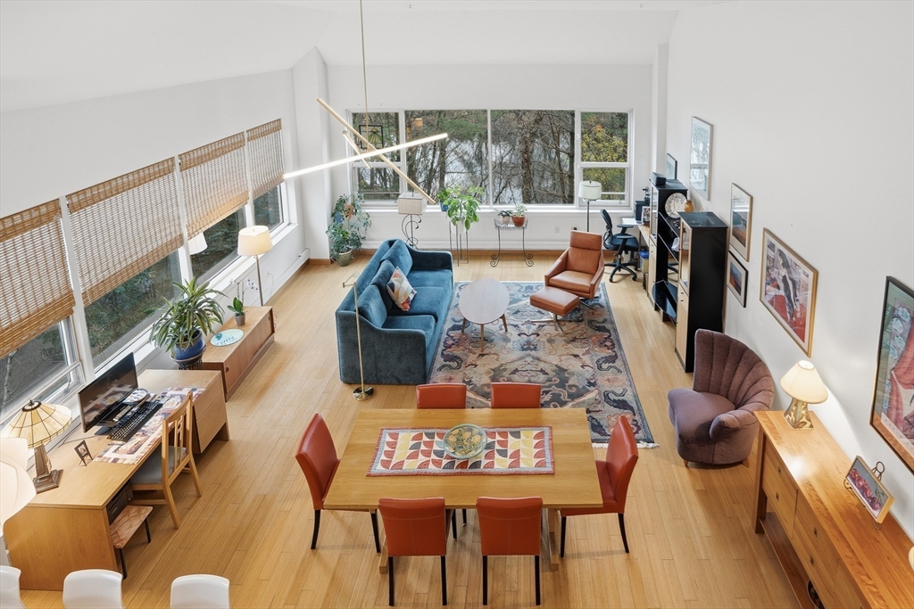 290 Pleasant St, Watertown, Massachusetts 02472, 1 Bedroom Bedrooms, 4 Rooms Rooms,1 BathroomBathrooms,Residential,For Sale,Pleasant St,73459726