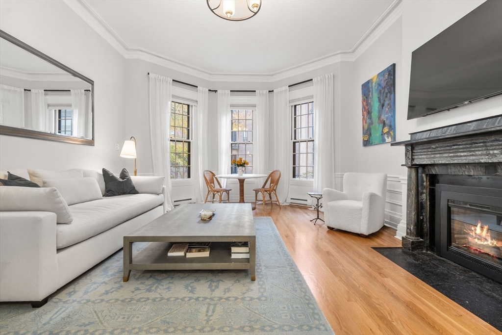 80 Marlborough Street, Boston, Massachusetts 02116, 1 Bedroom Bedrooms, 4 Rooms Rooms,1 BathroomBathrooms,Residential,For Sale,Marlborough Street,73459755