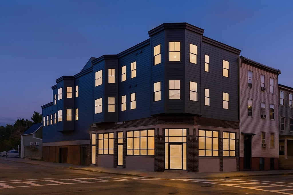 655 Saratoga Street, Boston, Massachusetts 02128, 3 Bedrooms Bedrooms, 6 Rooms Rooms,2 BathroomsBathrooms,Residential,For Sale,Saratoga Street,73459827