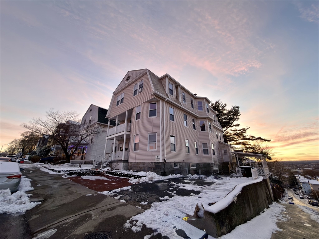 90 Vernon, Worcester, Massachusetts 01610, 4 Bedrooms Bedrooms, 5 Rooms Rooms,1 BathroomBathrooms,Residential Lease,For Rent,Vernon,73460058