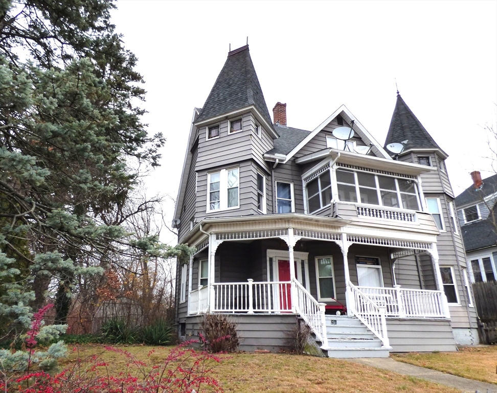 298 Main St, Springfield, Massachusetts 01151, 4 Bedrooms Bedrooms, 11 Rooms Rooms,2 BathroomsBathrooms,Residential Income,For Sale,Main St,73459904