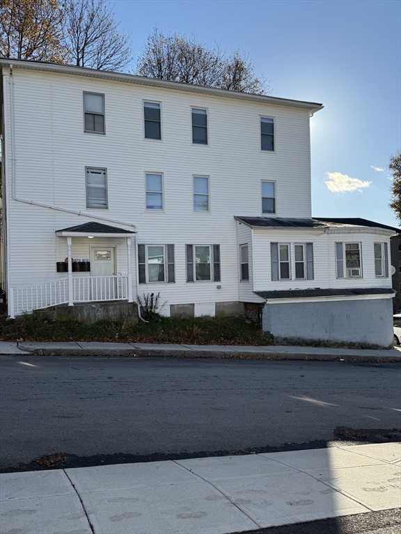 145 Eastern Ave, Worcester, Massachusetts 01605, 13 Rooms Rooms,Residential Income,For Sale,Eastern Ave,73459927