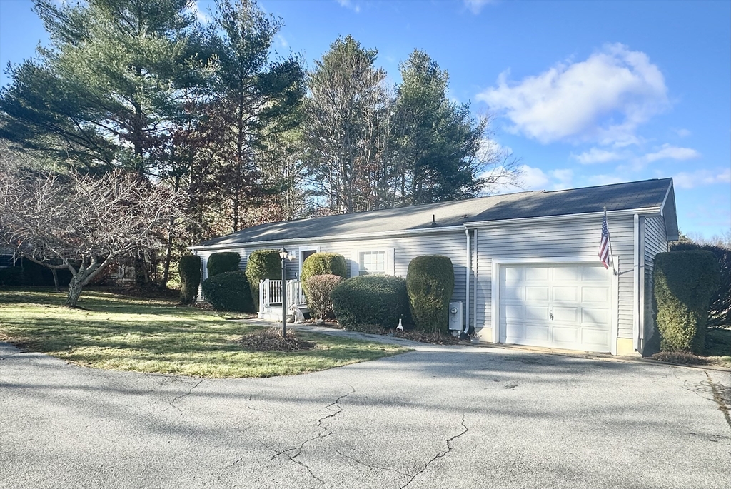 3402 Island Drive, Middleboro, Massachusetts 02346, 3 Bedrooms Bedrooms, 6 Rooms Rooms,2 BathroomsBathrooms,Residential,For Sale,Island Drive,73460036