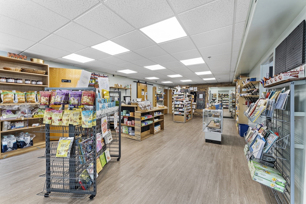 39 Pleasant St, Stoneham, Massachusetts 02180