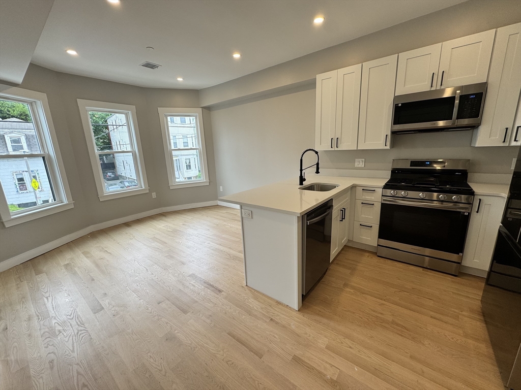 272 E Cottage St, Boston, Massachusetts 02125