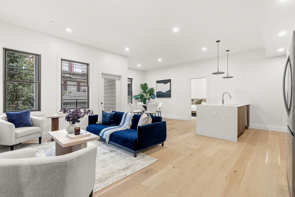 47 Condor, Boston, Massachusetts 02128