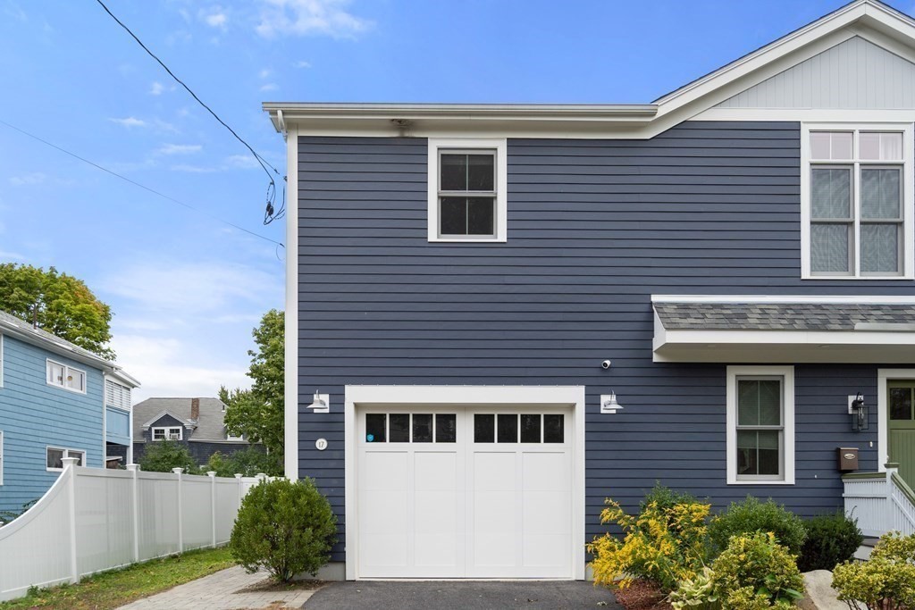 17 Vernon St, Newton, Massachusetts 02458