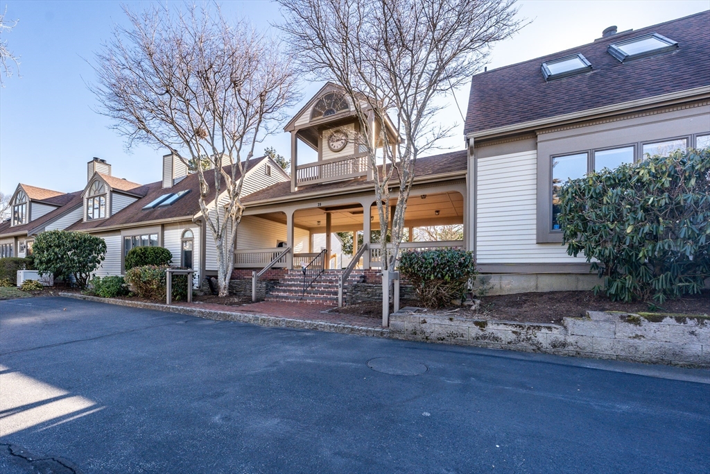 39 Blossom Ave, Barnstable, Massachusetts 02655