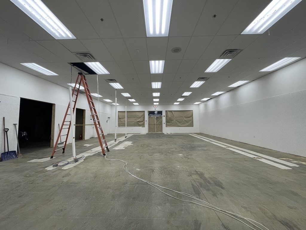 15 Victory Ln, Dracut, Massachusetts 01826