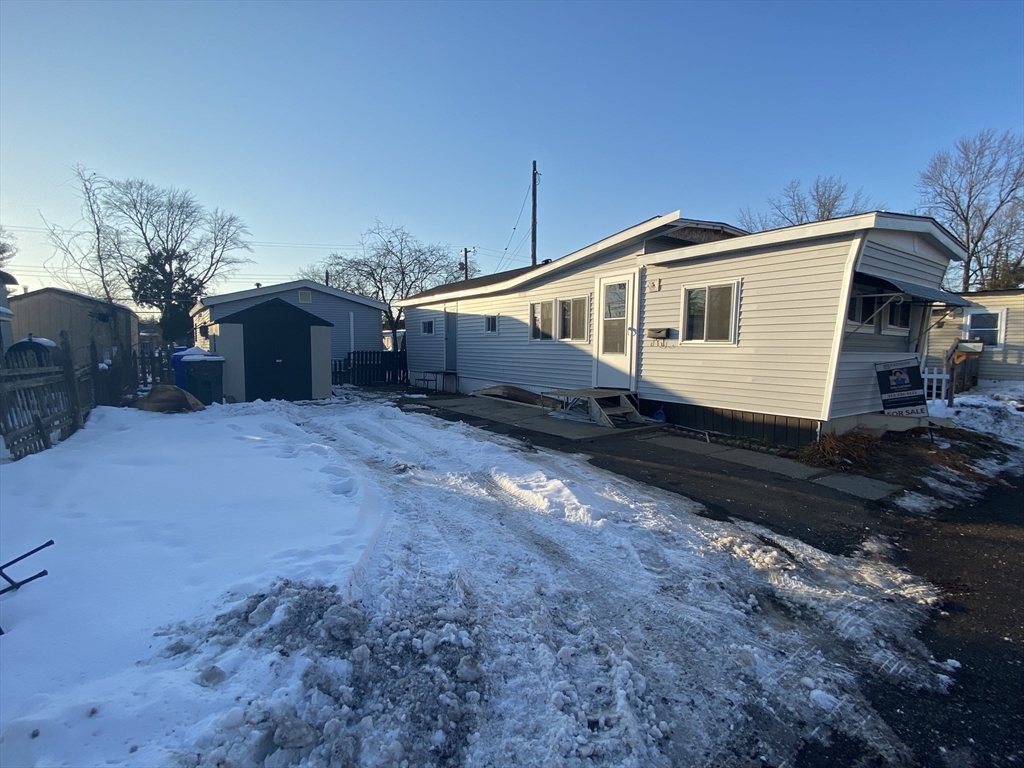 16 Pioneer Way, Springfield, Massachusetts 01119