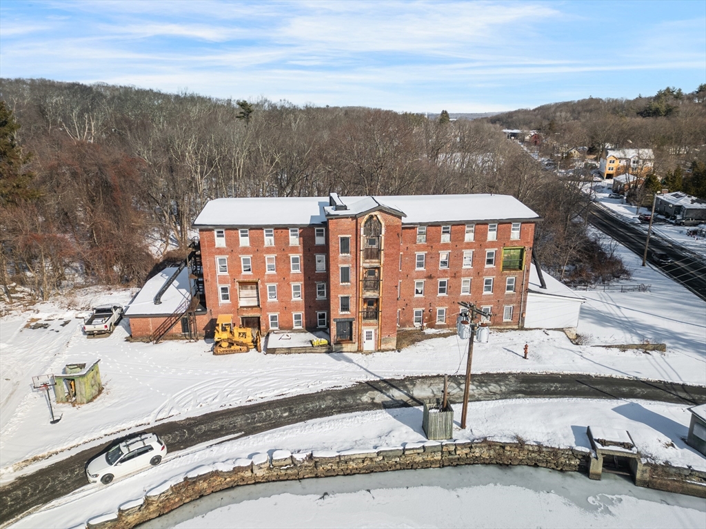 190 W Main St, Millbury, Massachusetts 01527